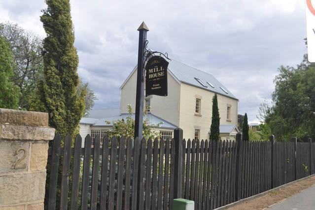 The Mill House Cottage Richmond Extérieur photo